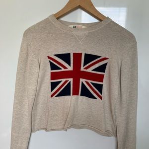 H&M New England Crop Top